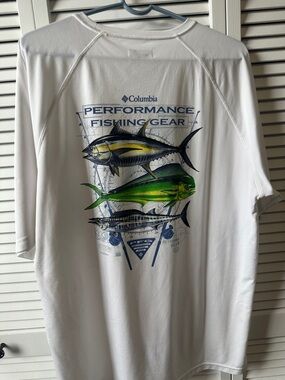Columbia White Short Sleeve Crew Performance Tee fishing shirt